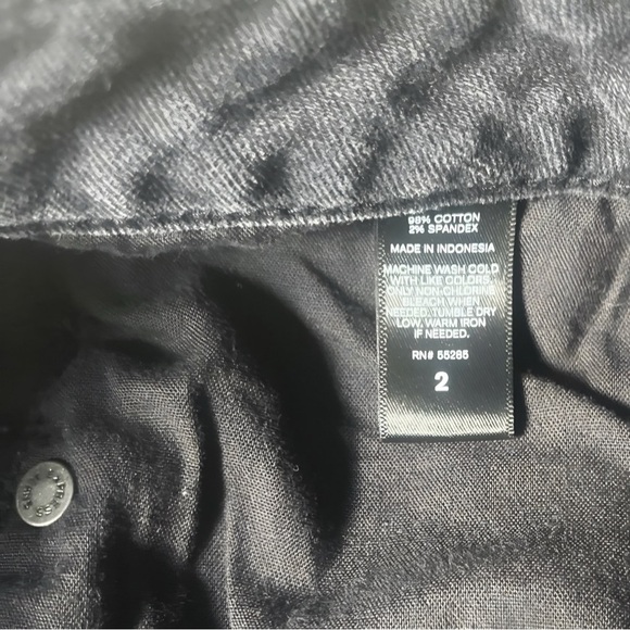 Express Y2K Low Rise Black Distressed Jean Shorts - Picture 3 of 4